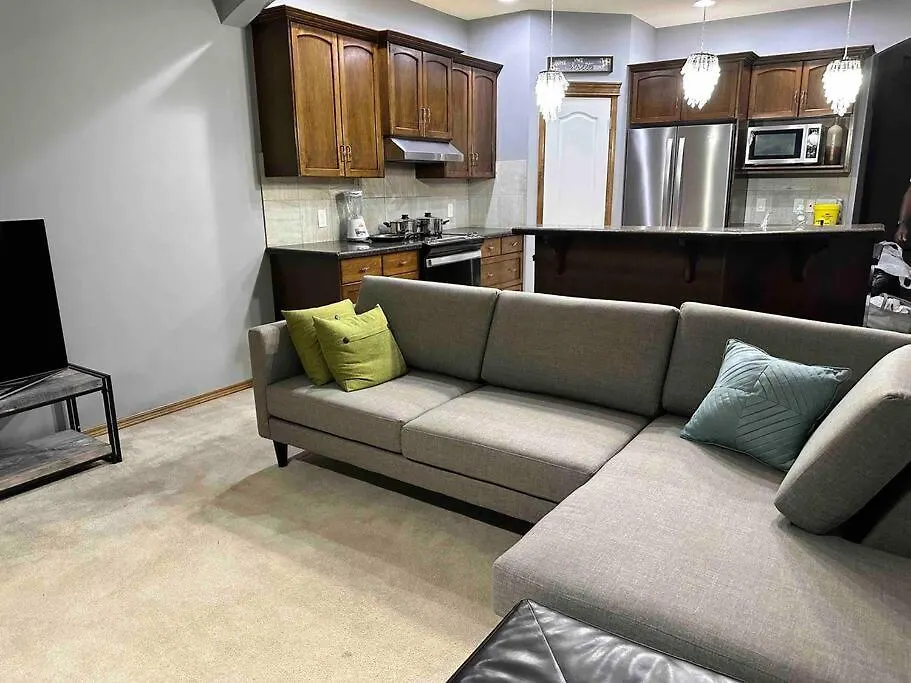 펜션 Spacious, 2-Story Family-Friendly Home YYC 캐나다