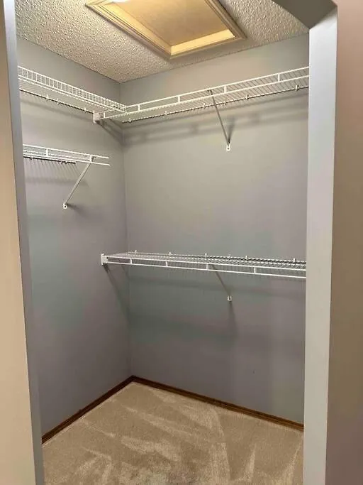 펜션 Spacious, 2-Story Family-Friendly Home YYC